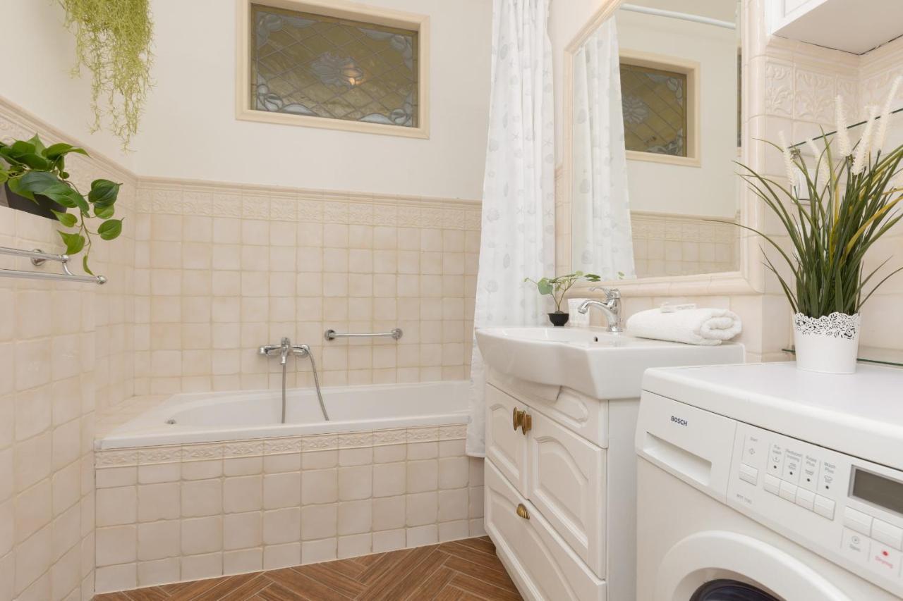 Family Apartment Freta Warsaw Old Town By Noclegi Renters Exterior photo